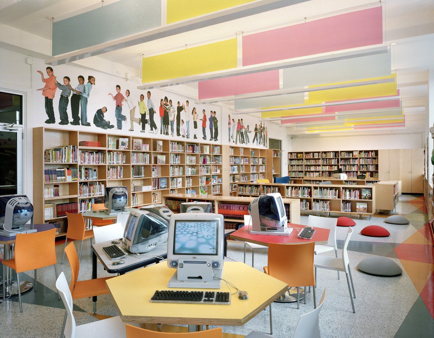 简约时尚风格图书馆空间装修效果图片