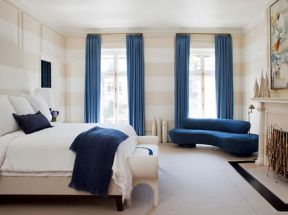 主卧室飘窗 蓝色窗帘装修效果图片