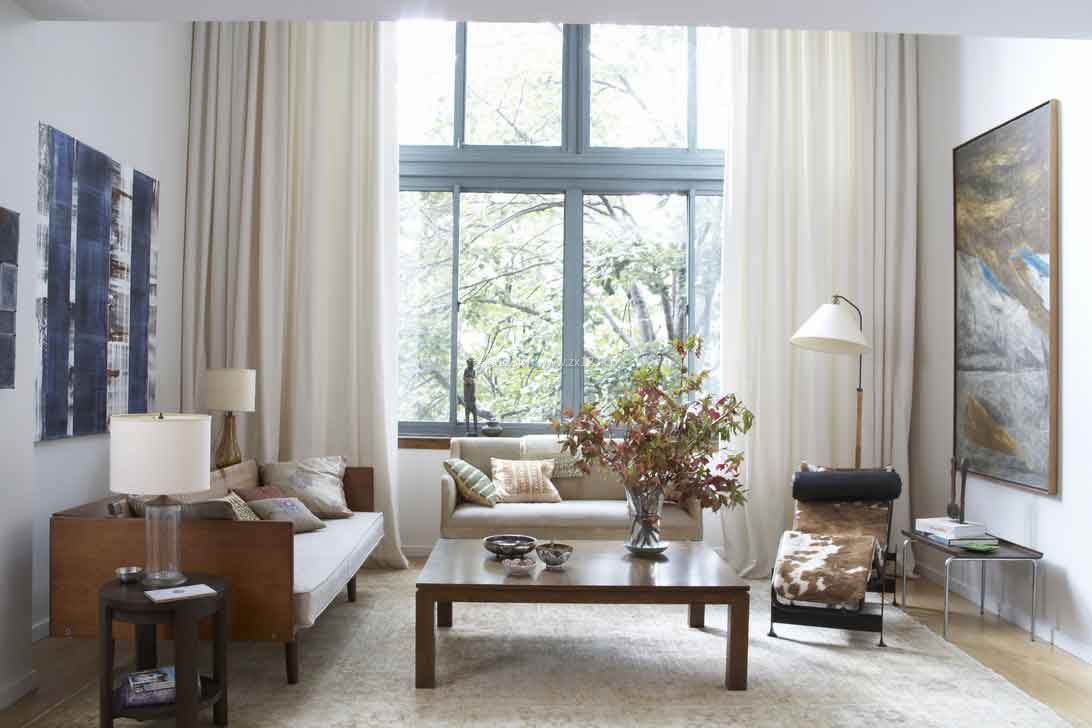简约美式风格客厅白色窗帘装修效果图片