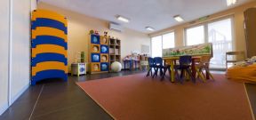 幼儿园教室深灰色地砖装修效果图片