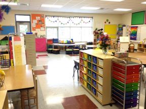 幼儿园教室效果图 幼儿园储物柜