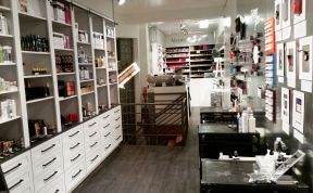 化妆品店面室内产品展示柜装修效果图集 