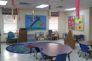 幼儿园室教室桌椅布置装修效果图