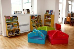 幼儿园书柜装修效果图 儿童书柜