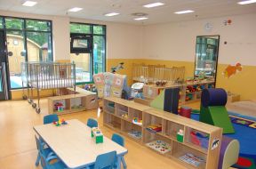 幼儿园室内装修效果图 实木风格办公室书柜隔断