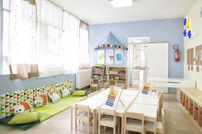 现代幼儿园装修设计欣赏 白色窗帘装修效果图片