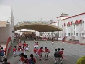 幼儿园外装效果图 现代建筑