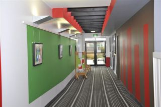 混搭设计风格幼儿园走廊装修图