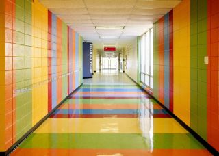 现代时尚幼儿园走廊装修图 