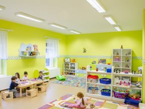 特色幼儿园装修效果图 绿色墙面装修效果图片