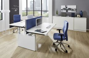 办公室简单装修 办公桌椅装修效果图片