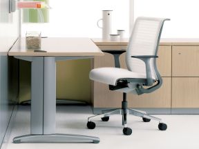 简单办公室装修图 办公桌椅装修效果图片