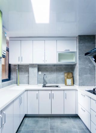2023小面积厨房设计白色橱柜装修效果图片