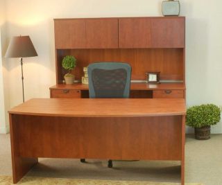 办公室简装修实木书桌效果