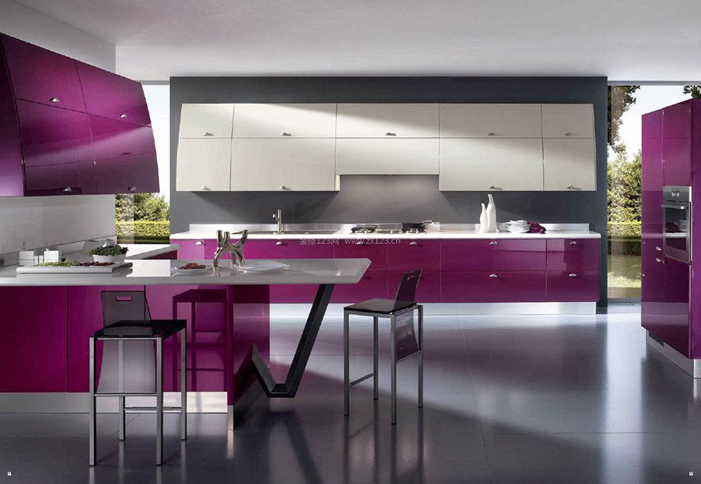 简约家装风格厨房紫色橱柜装修效果图片