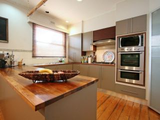 现代家装厨房室内飘窗设计装修效果图片