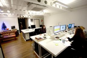 60平办公室装修 办公桌椅装修效果图片