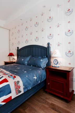 美式家装15平方米卧室壁纸装修效果图片