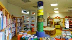 豪华幼儿园装修 书柜设计效果图