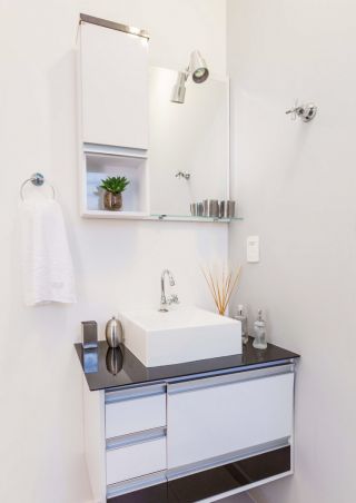 小户型4平米卫生间浴室柜装修效果图片
