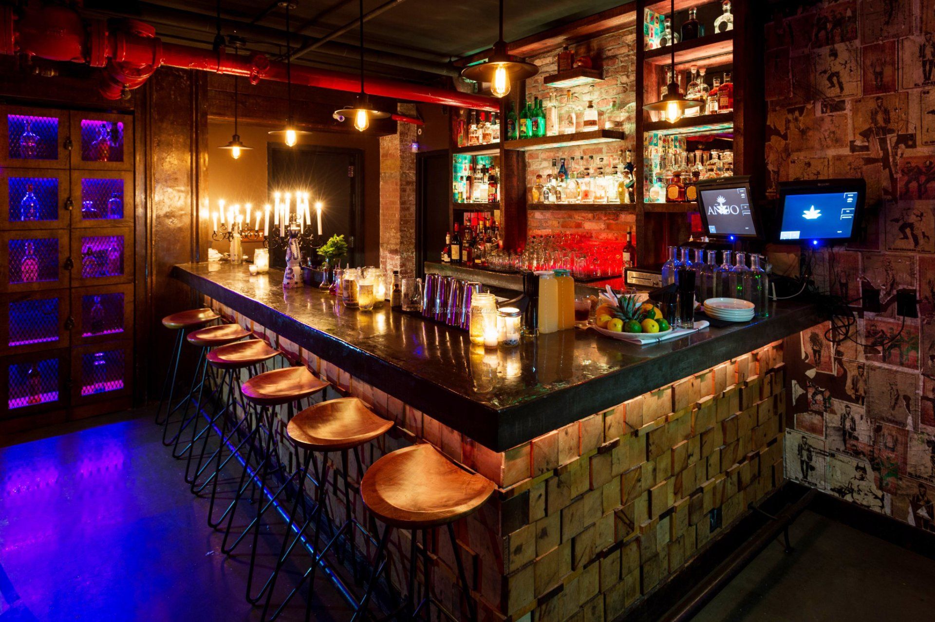 小型复古酒吧吧台装修效果图2022图片