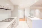120平米开放式厨房白色整体橱柜装修效果图片