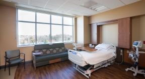 医院病房装修设计深褐色木地板效果图片