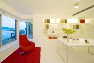 超现代家装红色地毯图片