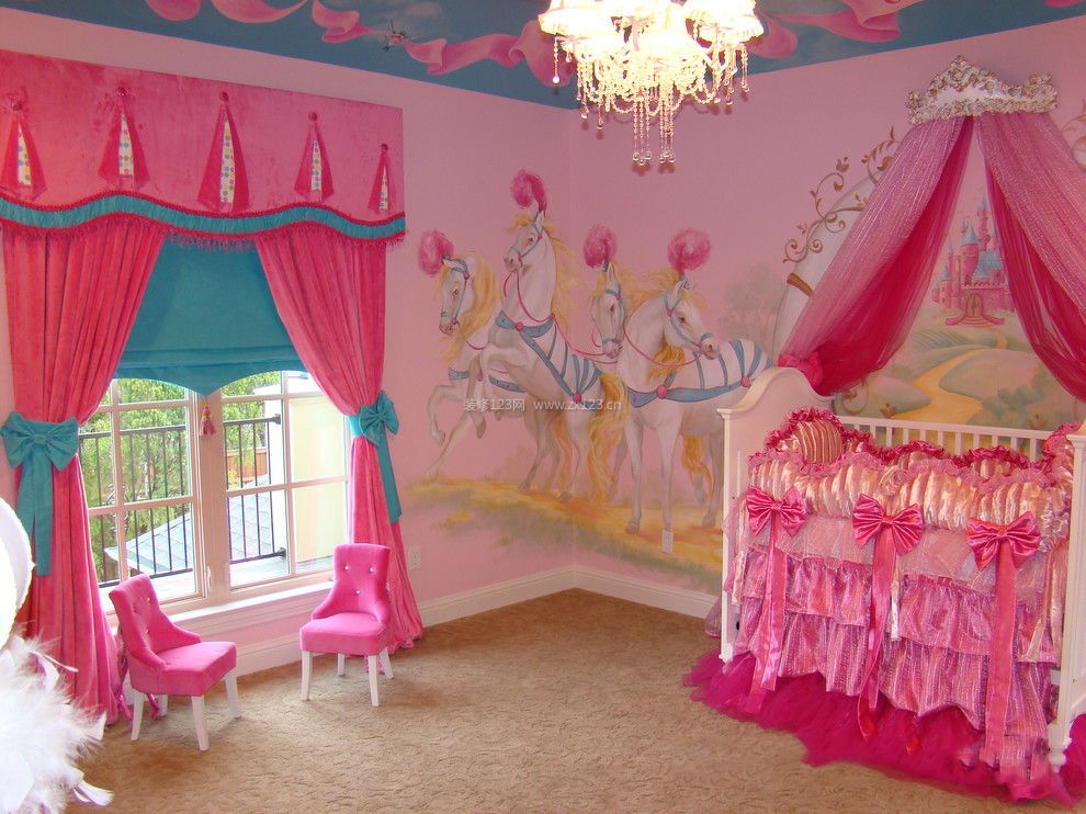 公主卧室窗帘搭配装修效果图片
