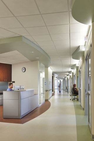 医院走廊吊顶装修效果图