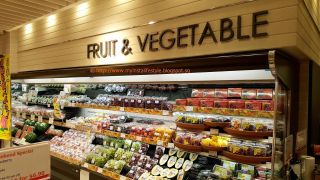 现代蔬菜超市装修效果图2023图片