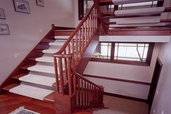 楼梯安装方法