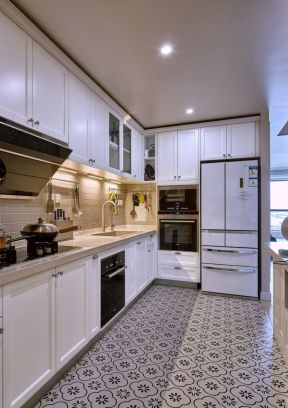 小面积厨房 厨房地面瓷砖效果图