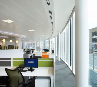 现代企业办公室吊顶设计装修效果图片