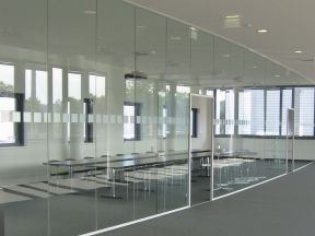 玻璃办公室装修效果图 现代简约风格办公室