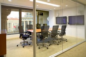 玻璃办公室装修效果图 会议室吊顶效果图欣赏