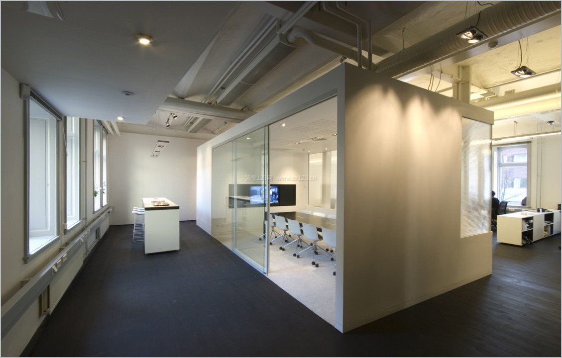 现代办公室布置灰色地面装修效果图