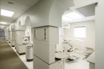 大型牙科诊所门面最新室内装修图片