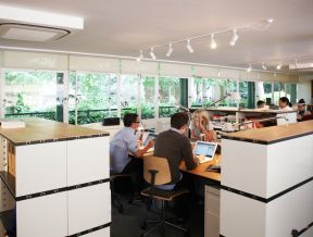 现代办公室布置效果图 射灯装修效果图片