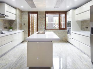 2023现代风格别墅厨房壁柜装修效果图片