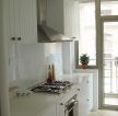 小型厨房白色橱柜装修效果图片
