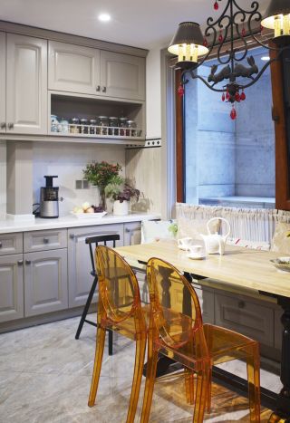 欧式简约风格小型厨房装修效果图片