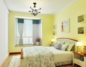女孩卧室黄色墙面装潢装修效果图片