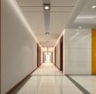 办公室设计走廊米白色地砖装修效果图片