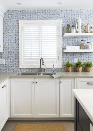地中海风格家庭厨房橱柜装修效果图片