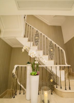 小户型客厅楼梯 欧式田园风格效果图