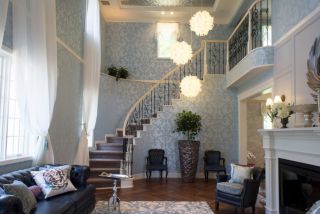 欧式小户型别墅设计客厅楼梯效果图
