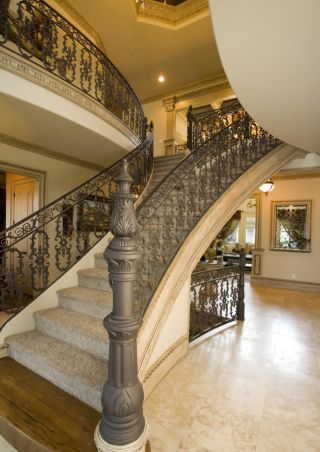 古典风格小户型别墅客厅楼梯效果图片