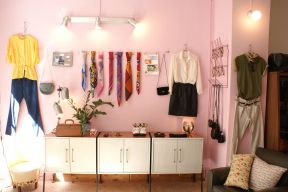 女装店门面装修效果图 粉色墙面装修效果图片