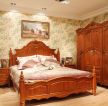 古典卧室风格花藤壁纸装修效果图片